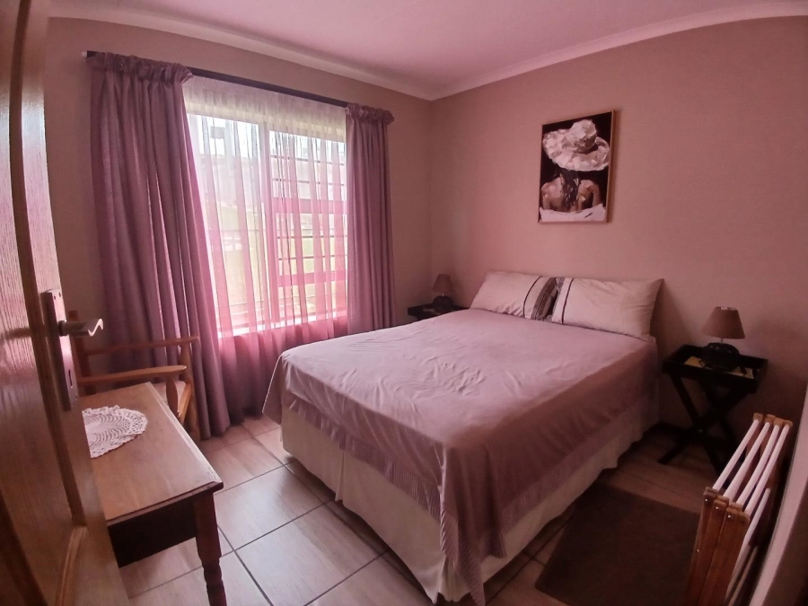 4 Bedroom Property for Sale in Seemeeu Park Western Cape